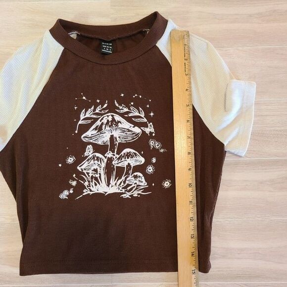 SHEIN Ribbed Crop Top Brown Mushroom Graphic Tee Short Sleeve Size Small - Picture 5 of 5